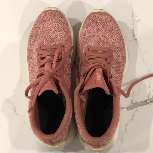 ASICS pink runners  size 8.5 - Picture 8 of 9